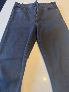 MOTHER High-Rise the hustler ankle fray  not guilty Jeans in Charcoal Black